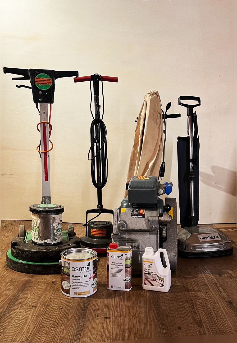 Bodenpflegemaschinen und Zubehör