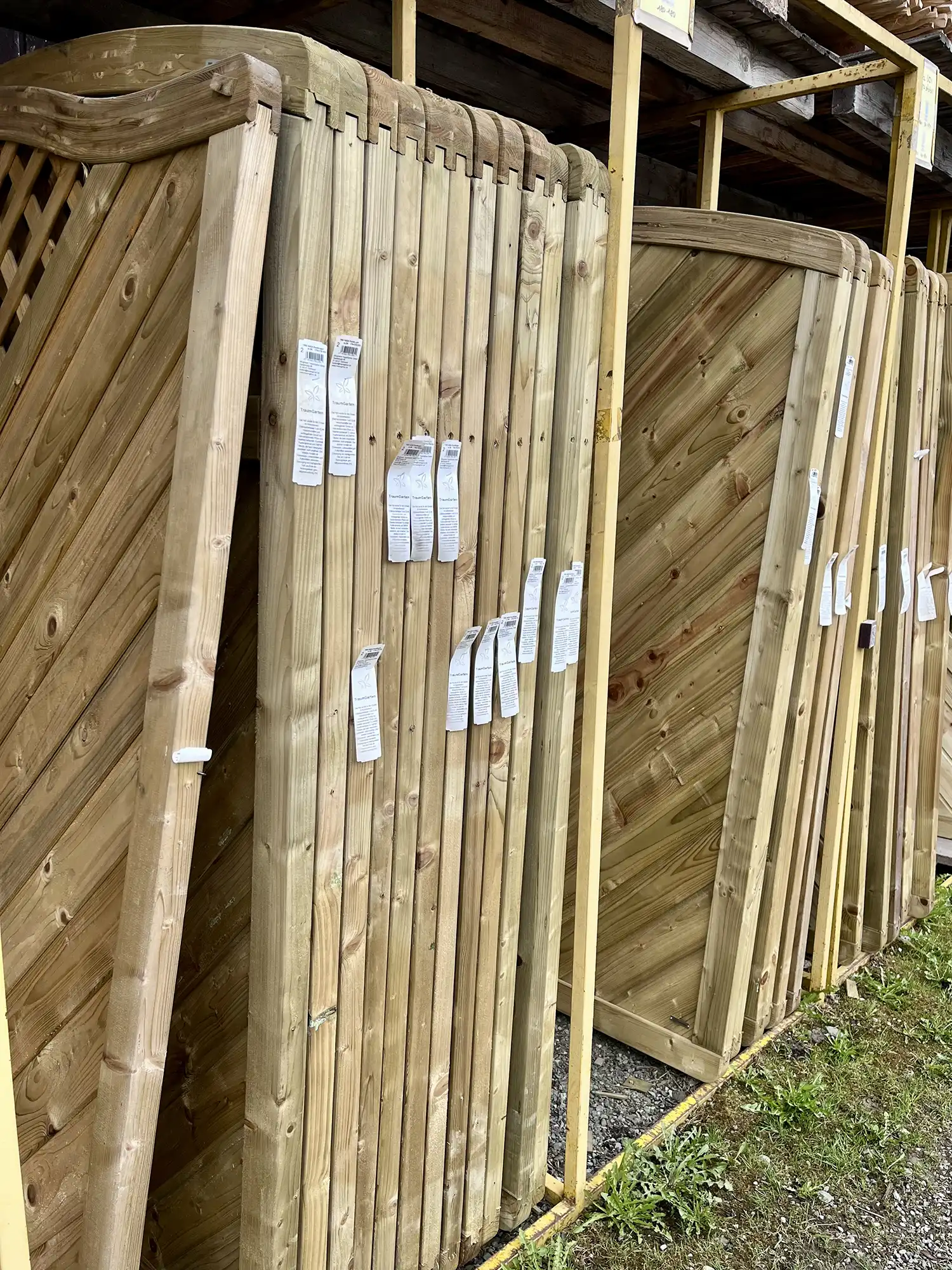 Holz Sichtschutz bei Holz Steinsdorfer in Saulgrub nahe Murnau