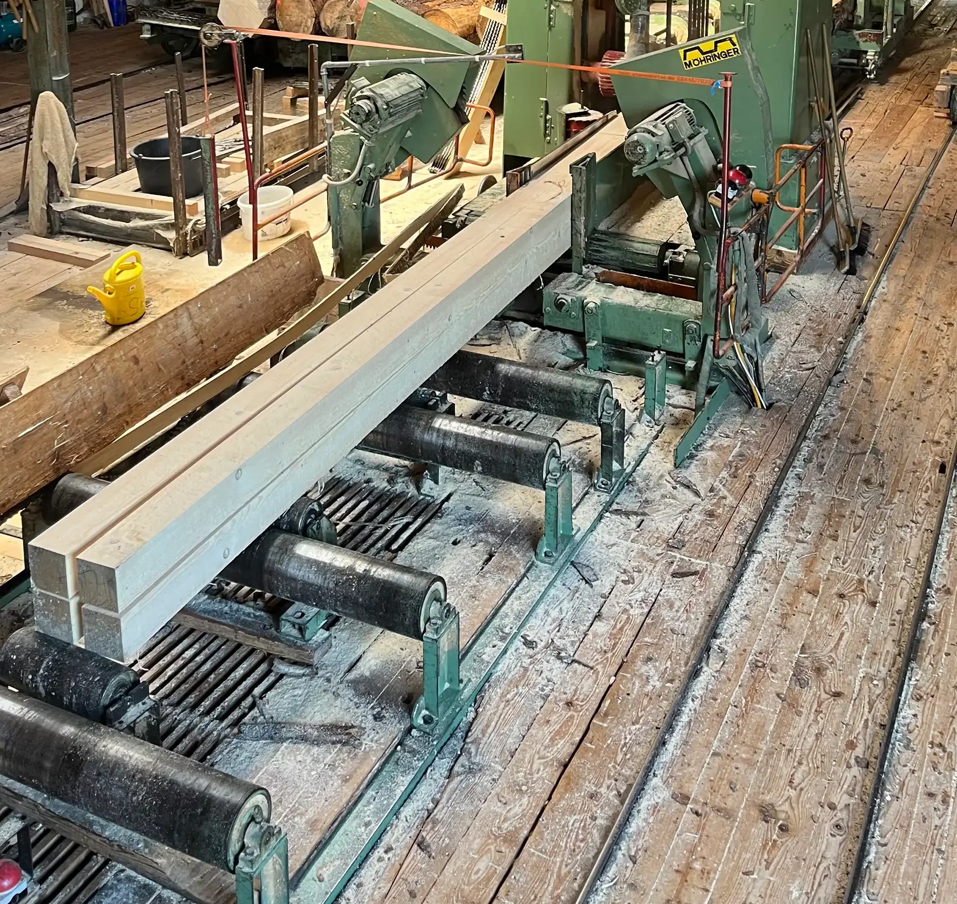 Sägewerk mit Lohnschnitt - Maschinen bei Holz Steinsdorfer 